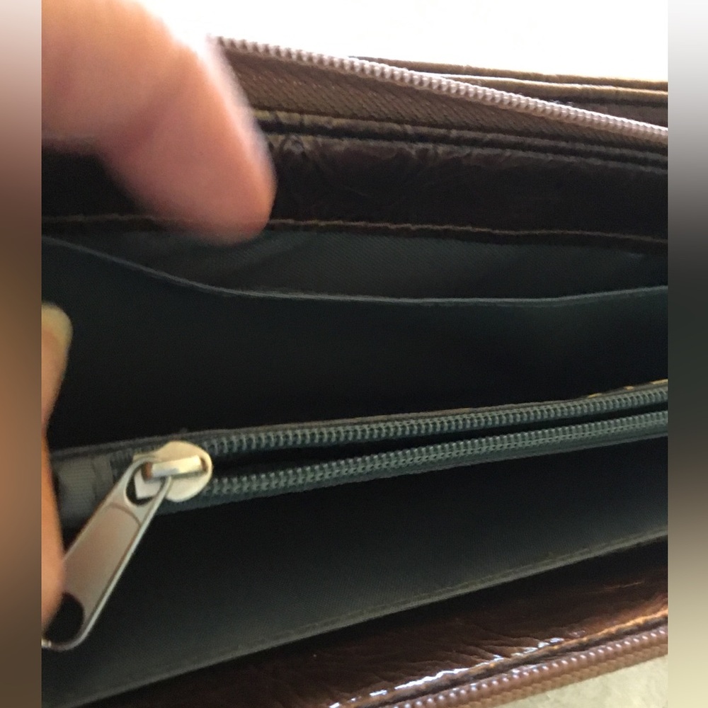 Target Floral Pattern Zip Wallet in Brown and Navy - Picture 7 of 9